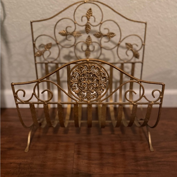 Hollywood Regency Antique Brass Gold Metal Magazine Rack Decorative Scrollwork - Picture 2 of 13